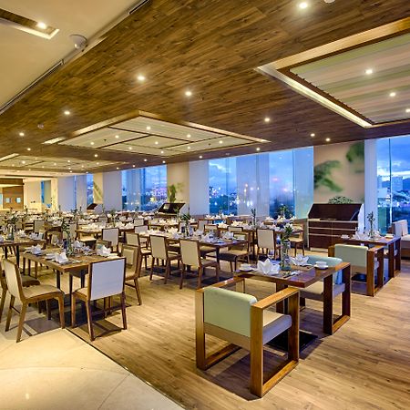 A La Carte Da Nang Beach Exterior photo