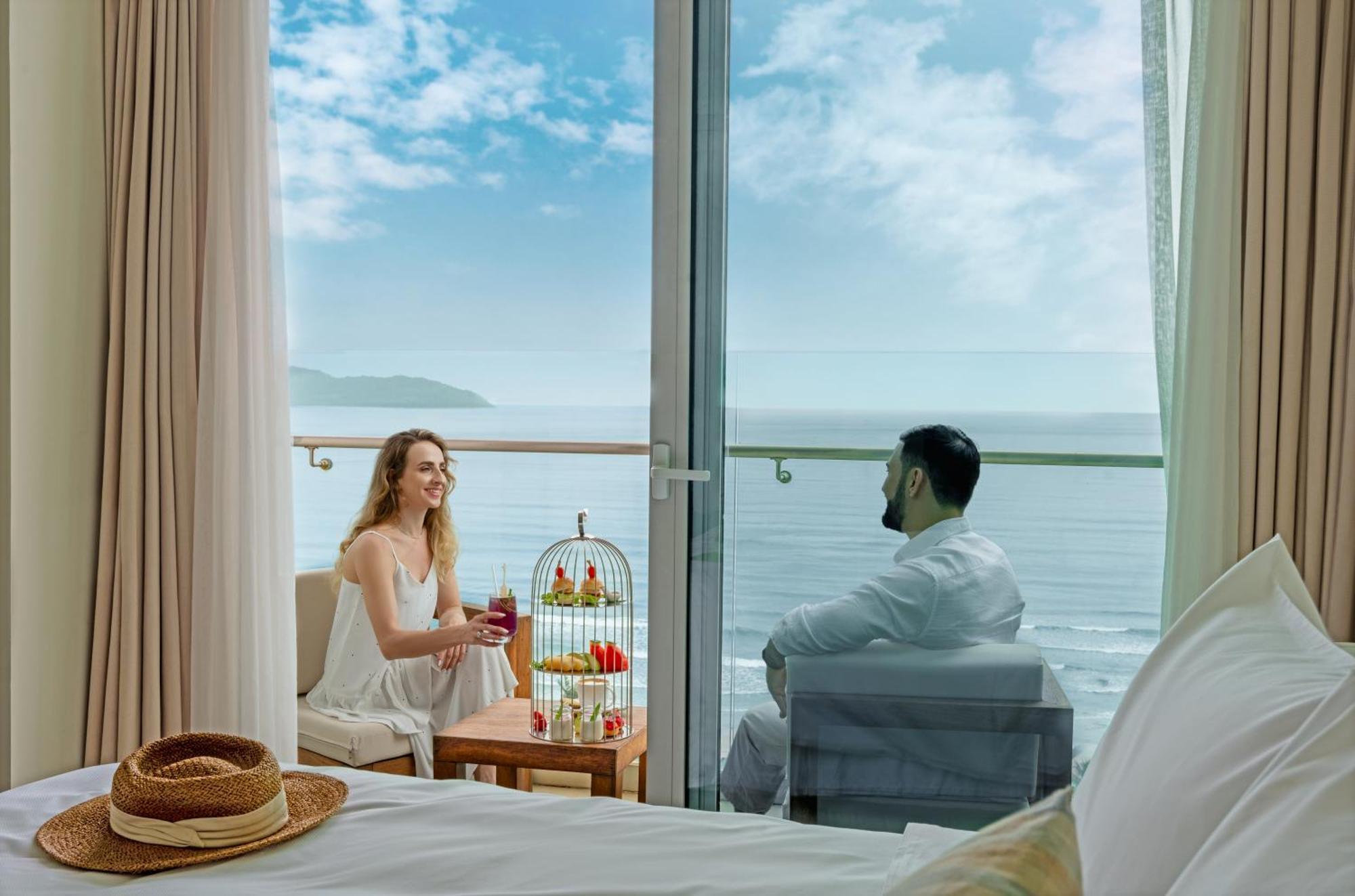 A La Carte Da Nang Beach Exterior photo