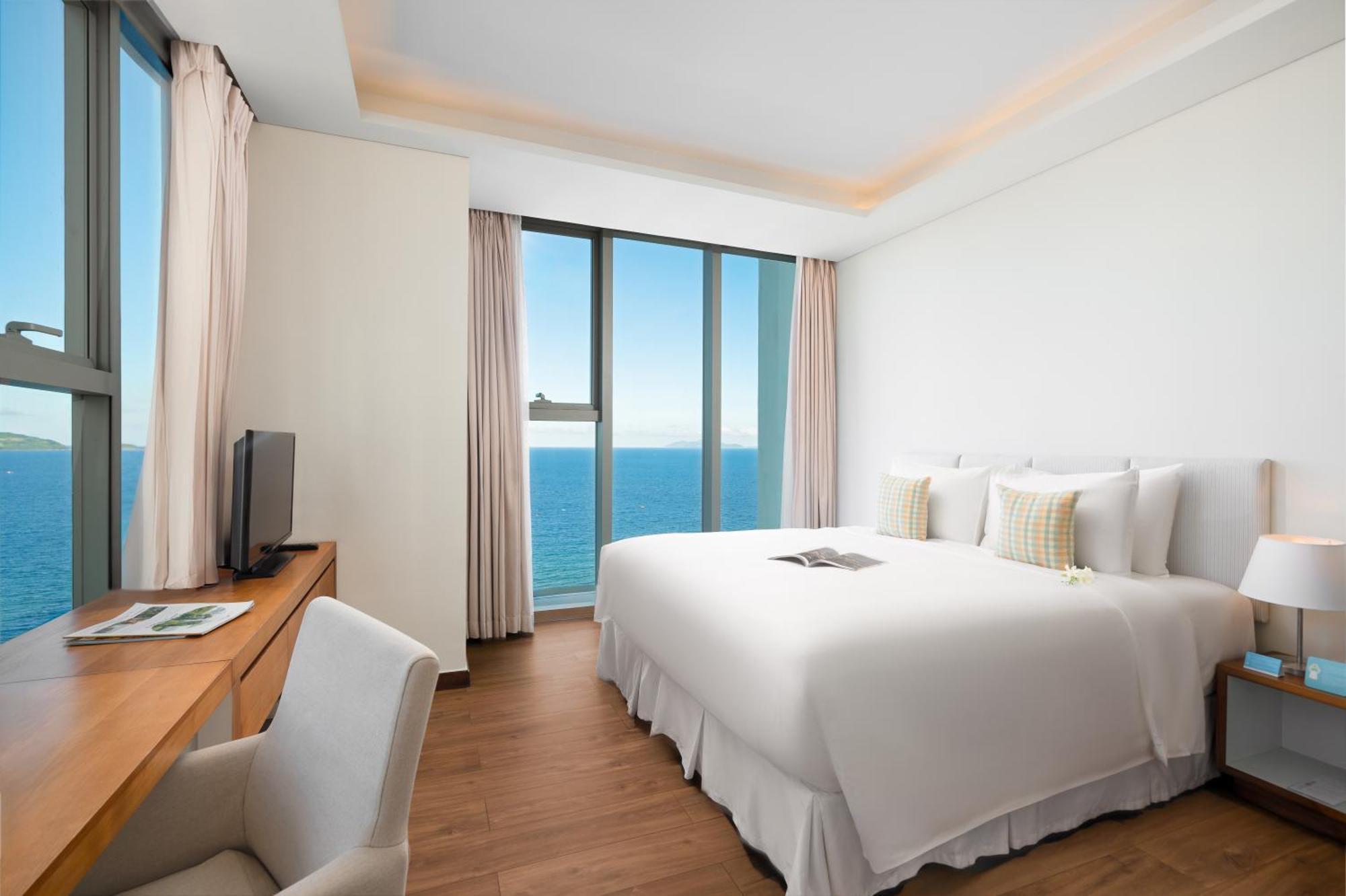 A La Carte Da Nang Beach Exterior photo