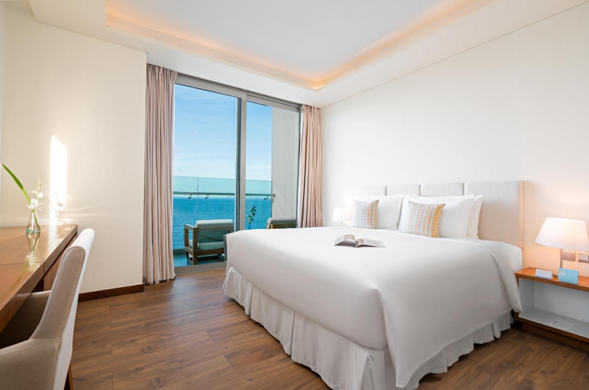 A La Carte Da Nang Beach Exterior photo