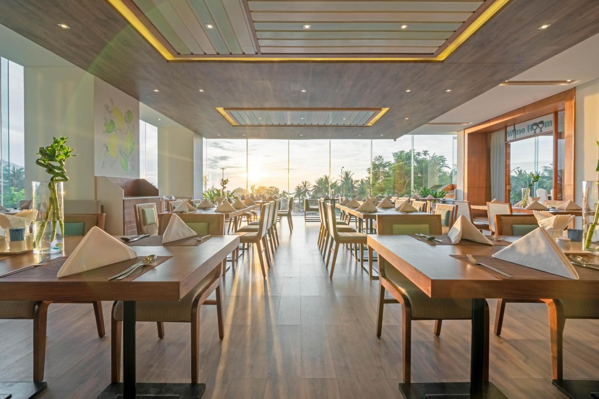A La Carte Da Nang Beach Exterior photo