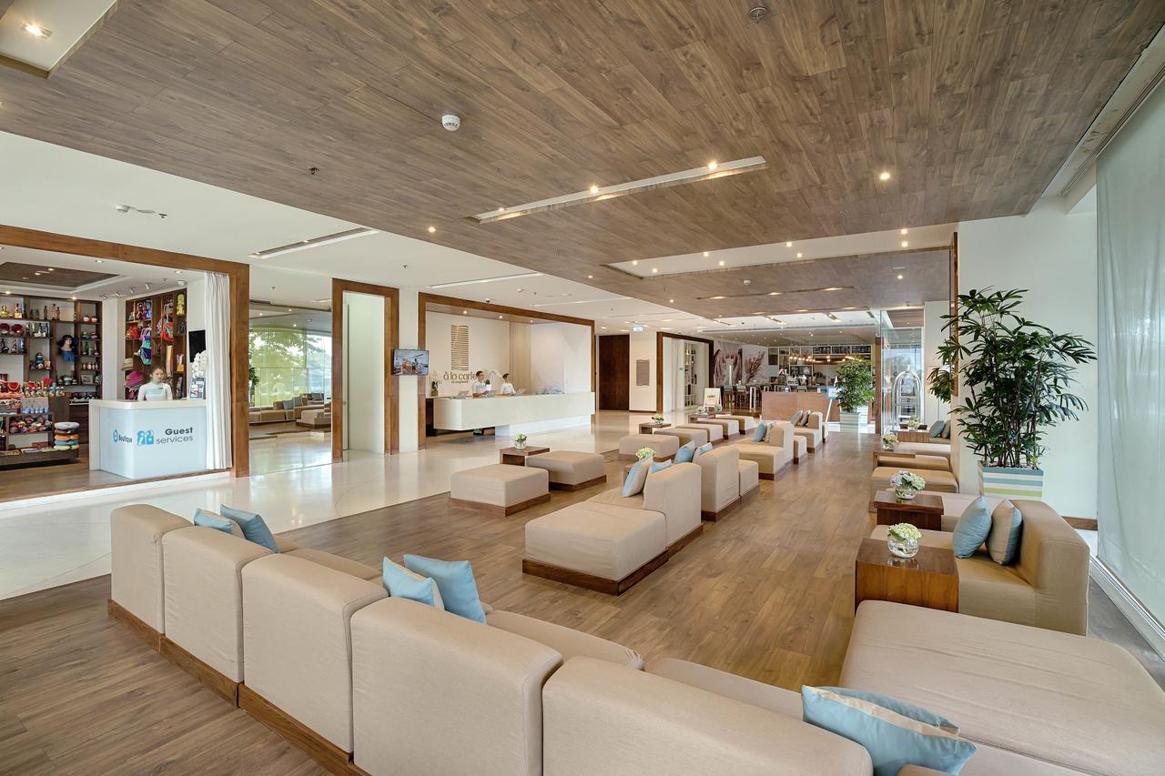 A La Carte Da Nang Beach Exterior photo